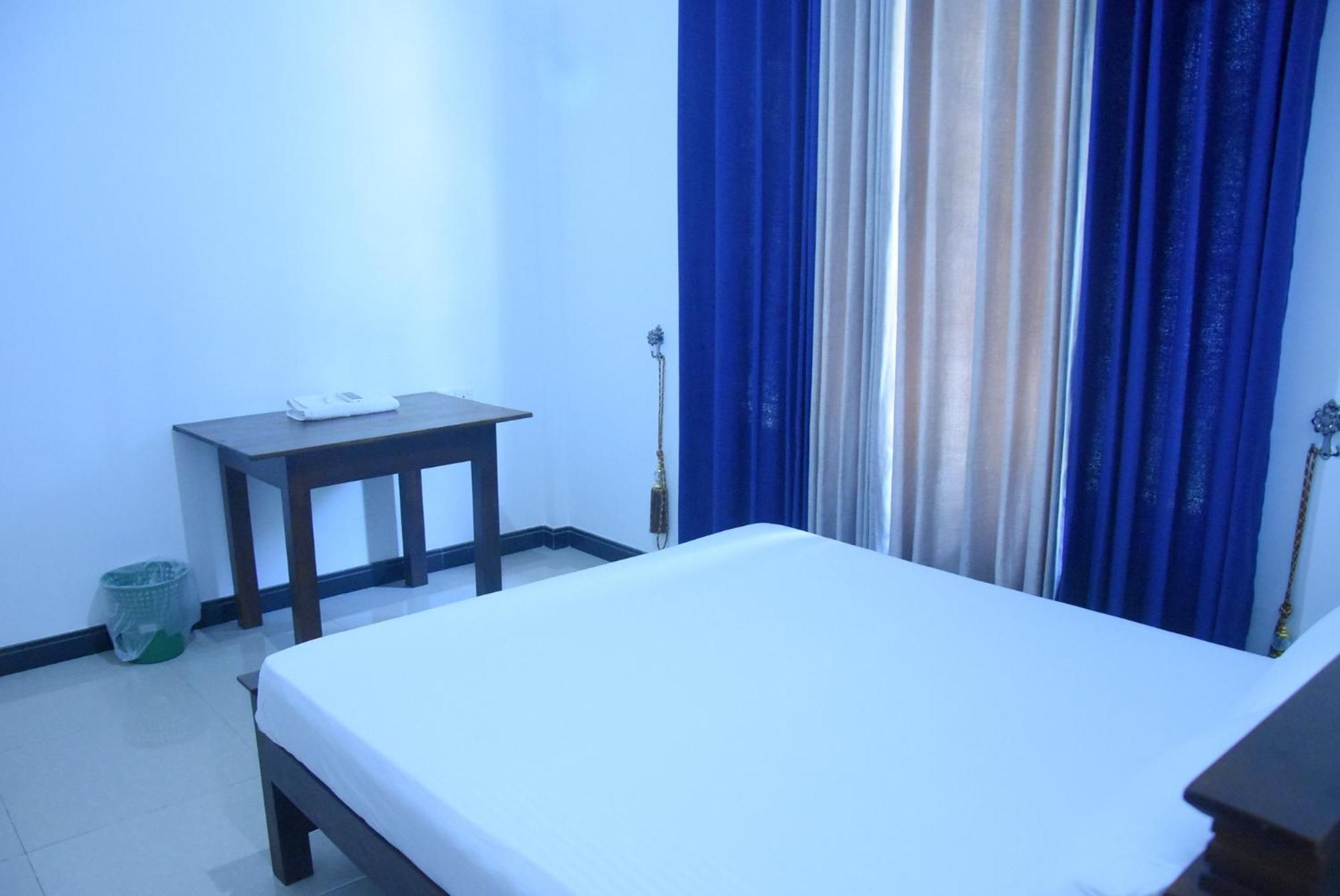 Silverline Guest House Anuradhapura Esterno foto