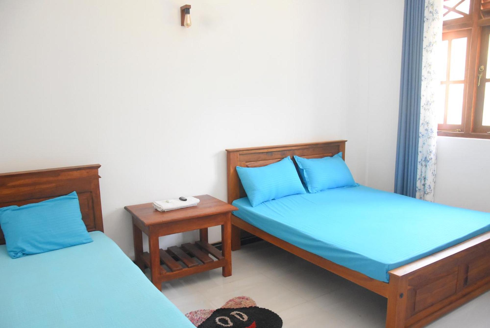 Silverline Guest House Anuradhapura Esterno foto